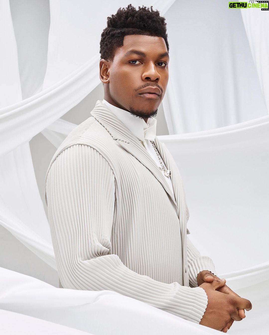 John Boyega Instagram - Ebony vibes ! @ebonymagazine