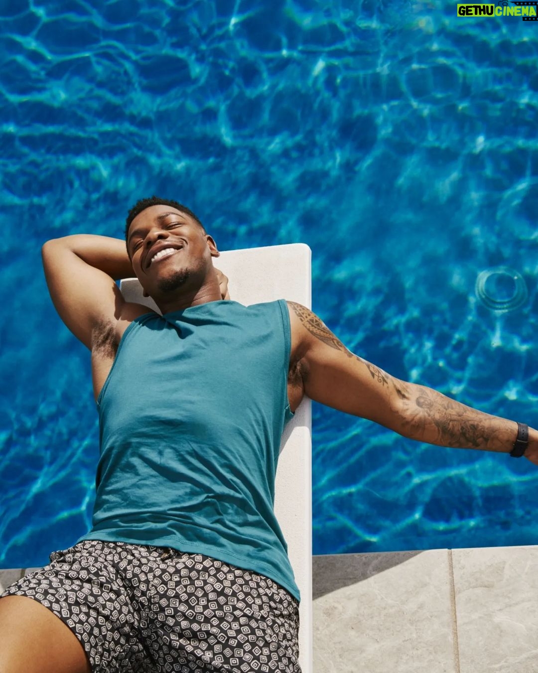 John Boyega Instagram - @menshealthmag cover ready! One of the best shoots I've had and an amazing conversation too. Talking about my latest projects this year and training. Link in bio๐ช๐พ๐ช๐พ๐ช๐พ EIC: @richdorment Photographer: @dannykasirye Writer: @lolaogunnaike Fashion Director: @tedstaffordstyle Styling: @jasonrembert Hair: @staycaked Grooming: @jessicasmalls Visuals Director: @runred Entertainment Director: @whatisnojan