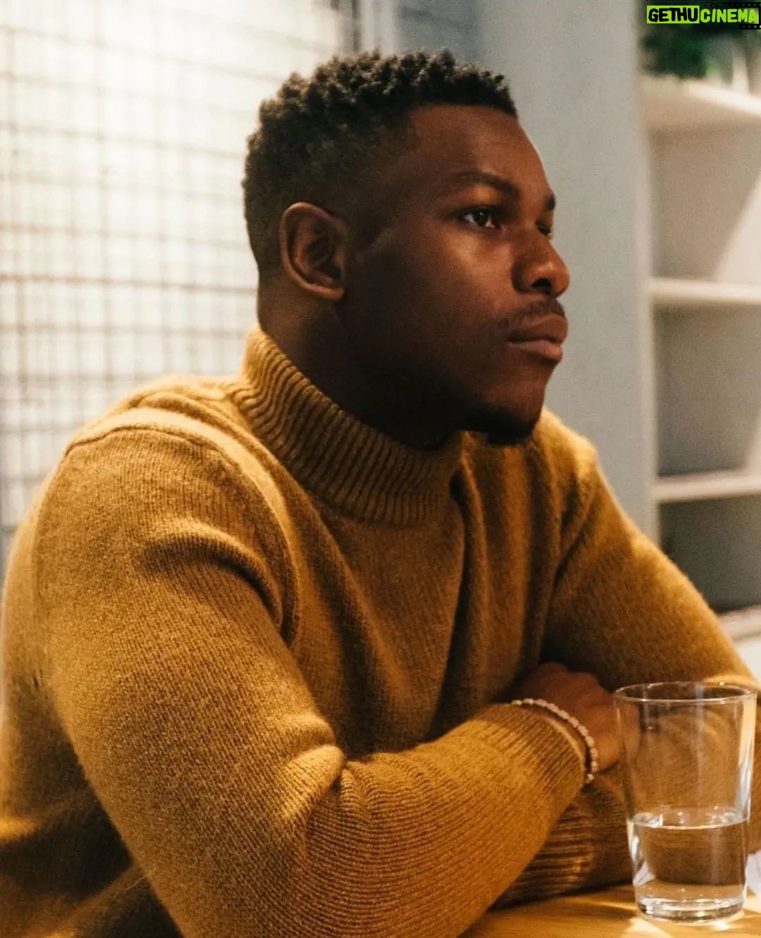 John Boyega Instagram - Nothing Is more fulfilling than this! Young black filmmakers being given the opportunity to create and grow. Forever proud of you guys and I'm happy to be a part of your journey. A dream manifested ! ❤️ @adefemzo @lkm.films @shotbylorraine @kaylenfrancis @kemianna_ 📷: @lifeofteej