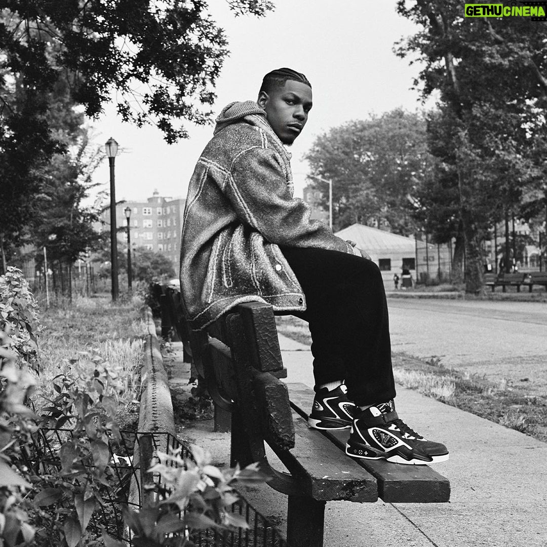 John Boyega Instagram - Fashion and expression go hand in hand @esquire Editor in Chief: @michaeljsebastian Photographer: @photodre Stylist: @taylor__mcneill Groomer: @paintedbyjeremy Barber: @barberbyblood Design Director: @rw3ll Visuals Director: @justinsoneill Executive Producer, Video: @dorennanew Executive Director, Entertainment:@randipeck