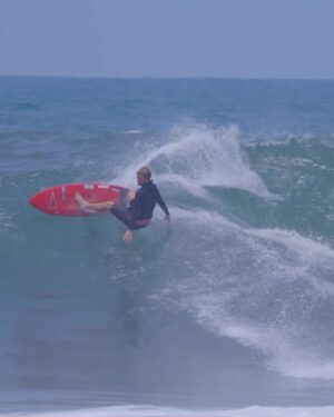 John John Florence Instagram - New places new waves. 🇸🇻