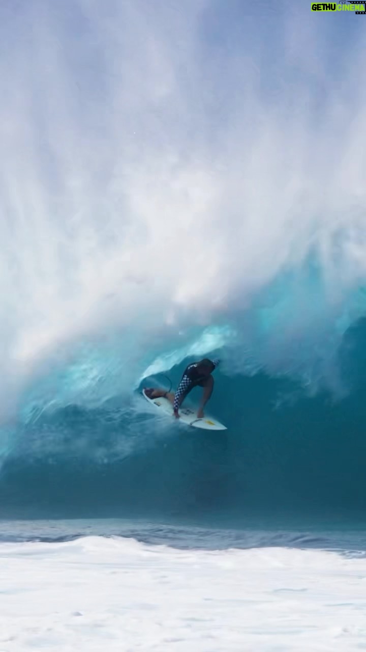 John John Florence Instagram - Stoked to have this opportunity to surf with everyone this week! Congrats to all of the women’s finalists, and especially @moana.17 for the win. That was super inspiring to watch, you all put on a great show! I was stoked to be in a final with @m_pang @sethmoniz @billykemper hopefully next time we get a shot at trading better waves. All of that after heats with my brothers @nathan_florence @ivanflorence_ and our friend @eimeo.czermak the last few days. I was bummed to see Eimeo get hurt, hoping you have a fast recovery! I also can’t say enough how grateful I am for all of my friends here, Lauryn, my mom, and family and everyone who supports me on the North Shore. Thank you!! It all gets me fired up for the next few contests here at home!!