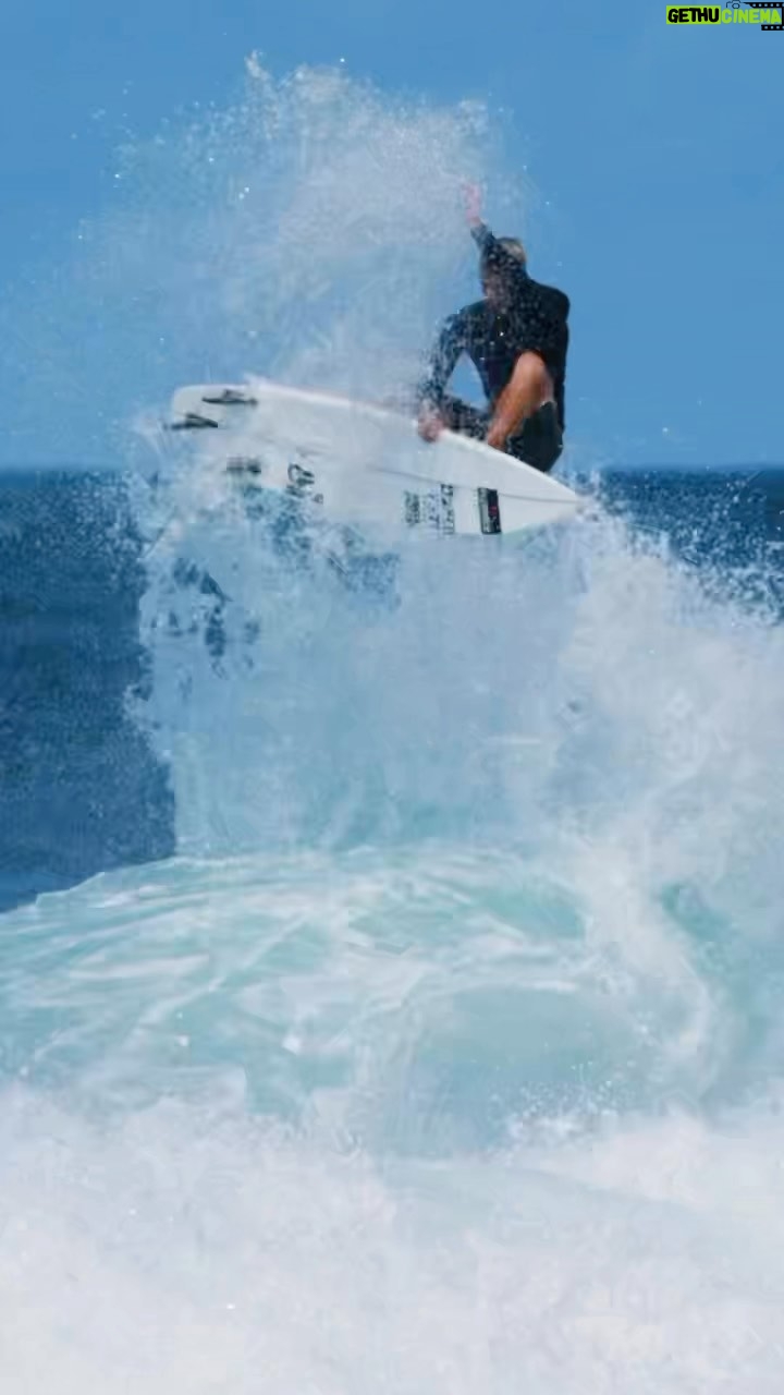 John John Florence Instagram - Ups and downs. Happy new year!!