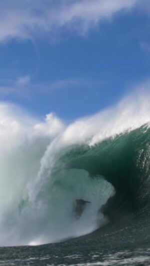 John John Florence Instagram - Ride of the year? @nathan_florence 

🎥 jtudella