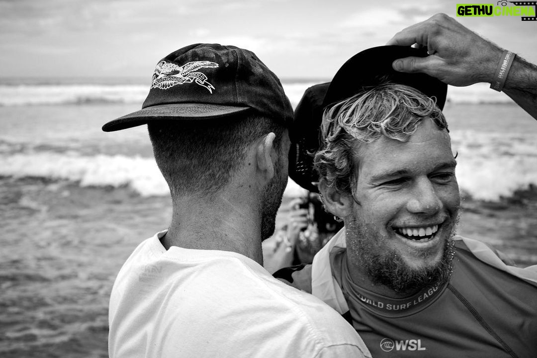John John Florence Instagram - Haleiwa is always a special event for me, whatever the result is. I’ve been competing here since I was a kid, having long beach days running in and out of heats. An event at home and at one of my favorite waves is such a great way to start the Winter season. This was my first event back since G-Land, felt good to be back in a jersey. I’m happy, healthy, and excited for the tour season ahead. Thank you to everyone who supports me, especially my family. Winning is the bonus on top of it all! Congratulations to @sophie__mcculloch for a clutch performance to qualify for the tour! Excited to see you compete next year. Also, congrats to @bettylou.sakura.johnson @kanoaigarashi on a great event. See you all at Pipe! @artofoto 📷