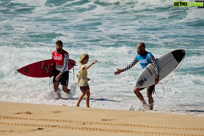 John John Florence Instagram - Some moments from the last few days. Grateful to be enjoying these moments with my brothers, and honored to be part of this year’s Eddie ceremony @theeddieaikau - 📷 @artofoto