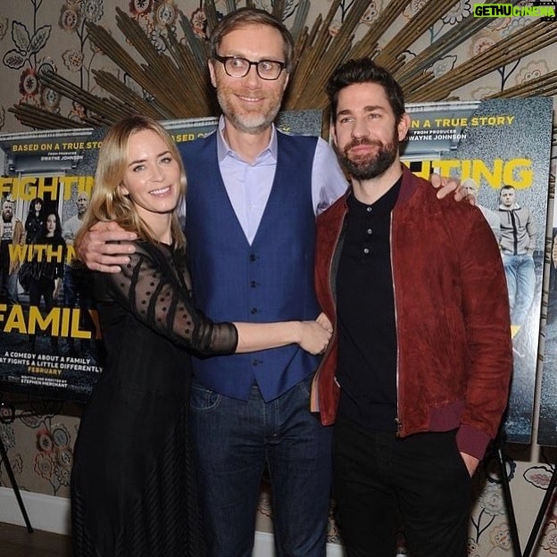 John Krasinski Instagram - Had the great pleasure of seeing the film #Fightingwithmyfamily tonight, written and directed by good friend @stephenmerchant and produced by Dave @therock Johnson! It’ll make you laugh, cry... and suplex! Congrats to all involved! (Also... we worked really hard at all looking in 3 different places. You’re welcome.)