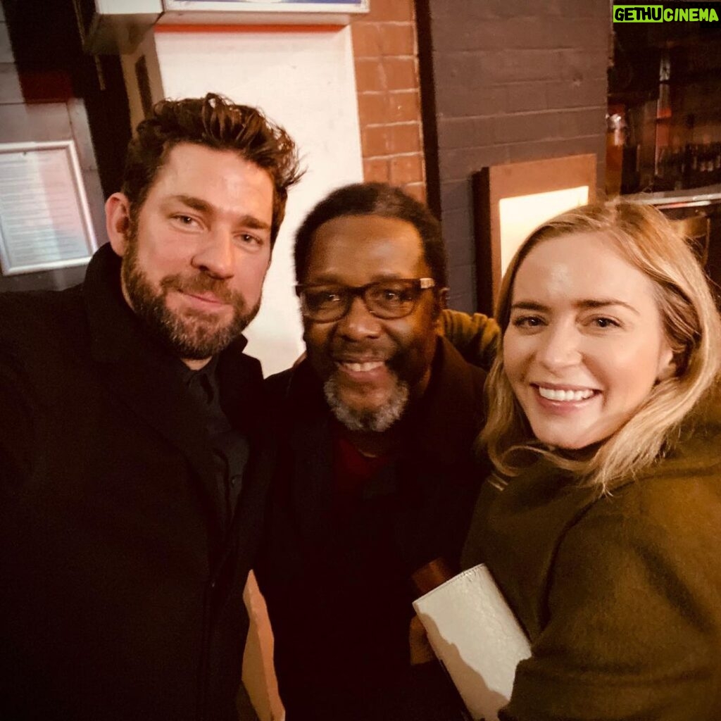 John Krasinski Instagram - ‪No better way to end the year than to see the most extraordinary performance from your more than most extraordinary friend! #WendellPierce once in a lifetime! #DeathOfASalesman ‬