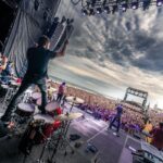 John Stamos Instagram - Hanging with my old buddy, Dave Grohl. Epic day. Crowd was wild. Thank you for having us @seahearnow! @hurleyhurley - your 📸work is stunning ! Check him out. Also old pal, @kevinmazur. LOVE @talldaddy90210 and @gibsonguitar - best tubs, @ludwigdrumshq Asbury Park Beach NJ