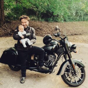 Johnny Galecki Instagram - #godson time w/ my right-hand-man, Huckleberry Houser who will crush me in arm wrestling by the time he’s four months old. Many adventure to come and share, Little Big Man. ❤️❤️❤️Well done, @tatianahouser & @randyhouser #unlikelypals