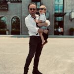 Johnny Galecki Instagram - “Dads are most ordinary men turned by love into heroes, adventurers, story-tellers, and singers of song.” - Pamela Brown. Happy Day, Poppas.
