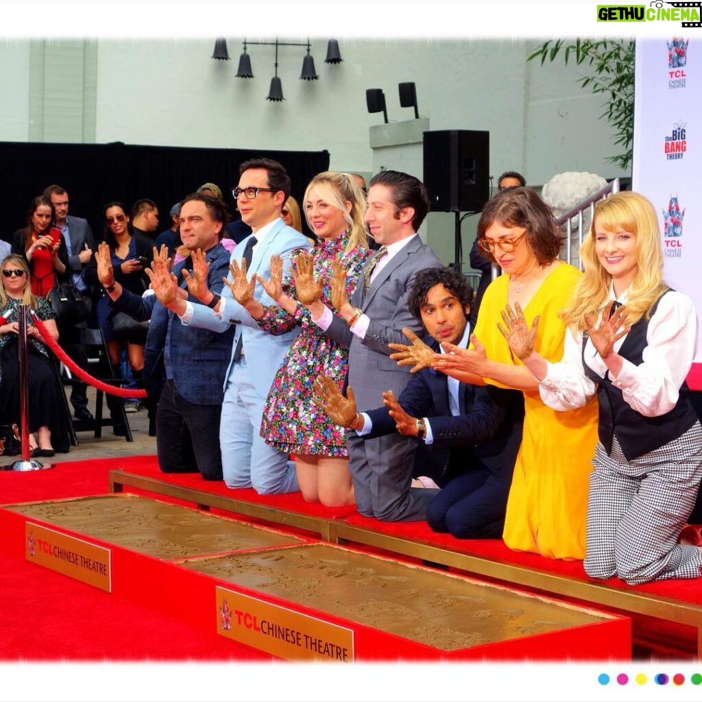Johnny Galecki Instagram - Head still spinning from yesterday’s ceremonies and festivities. @chinesetheatres is the first landmark I visited the very first time I came to Los Angeles when I was 11 years old. Such an incredible honor to have my handprints forever next to heroes such as Fred Astaire, Jimmy Stewart, Jack Lemmon, Sidney Poitier, Ava Gardner, etc., etc. Thank you, again. #dream #bucketlist @kaleycuoco @therealjimparsons #simonhelberg @kunalkarmanayyar @themelissarauch @missmayim