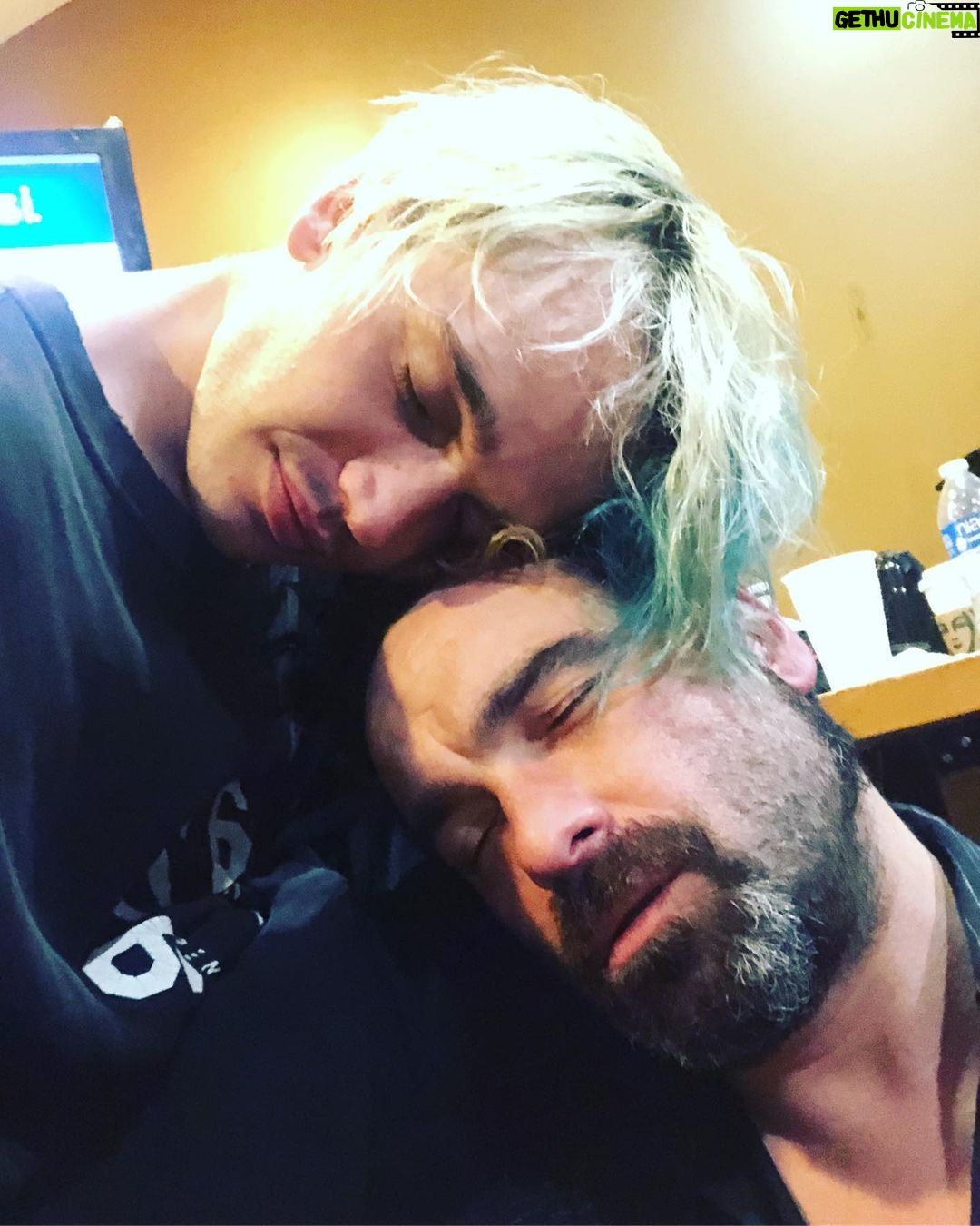 Johnny Galecki Instagram - Last night was a blast w/ my brothers @badflowermusic at The Bottom Lounge in #Chicago Thanks to all there. (First stage dive. I’m very 90s.) #lifewithpooks 🎥: @the_adventures_of_caleb_h