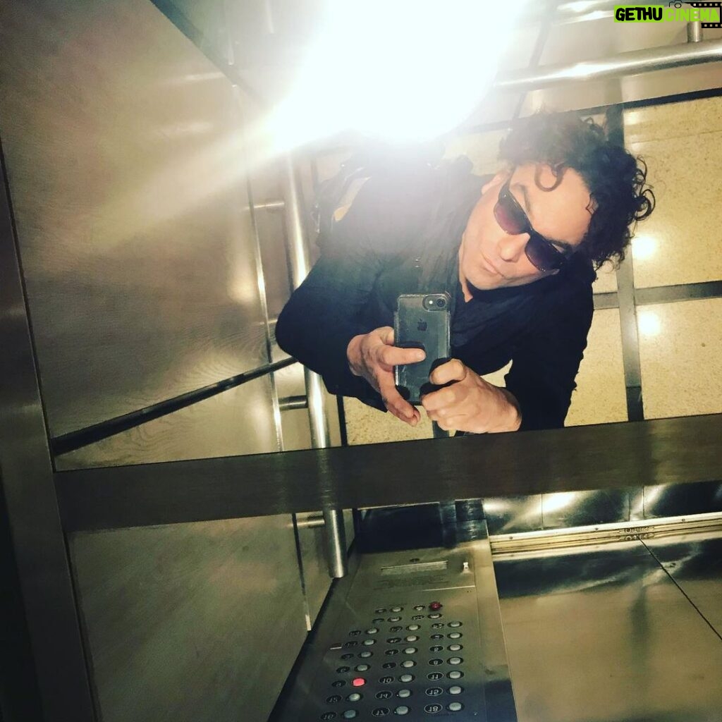 Johnny Galecki Instagram - ‘80s album cover.