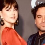 Johnny Galecki Instagram - Congratulations #chucklorre It was an honor to honor you last night at @criticschoice @kaleycuoco #simonhelberg @alainamariemeyer