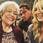 Johnny Galecki Instagram - When the actress who originated Annie Wilkes says to you out of nowhere “You look like the devil,” you’re both flattered and considering a return to therapy. The incomparable #KathyBates @normancook @bigbangtheory_cbs #behindthescenes
