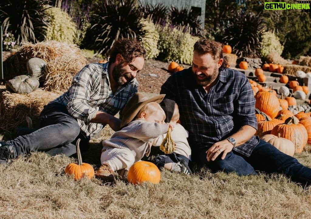 Johnny Galecki Instagram - #unlikelypal @randyhouser with #unlikelypalsnextgeneration rocking the pumpkin patch with love and laughter. Happy Autumn, All. XO. 📸: @kristajohnsonphotography
