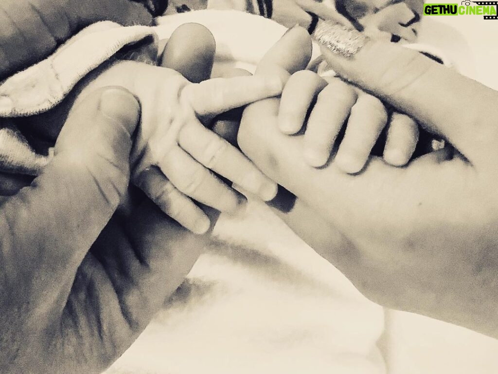 Johnny Galecki Instagram - With full and grateful hearts we welcome our beautiful son into this incredible world. Thank you for all of your love and support. ❤❤❤