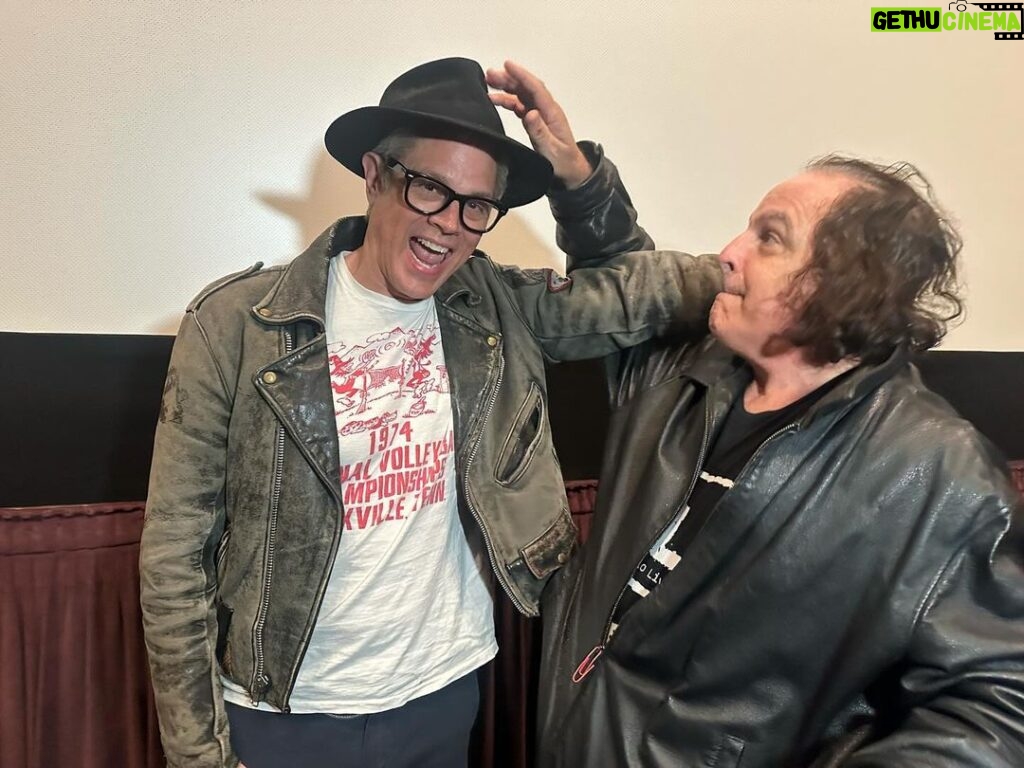 Johnny Knoxville Instagram - Attended the 20th anniversary of the greatest comedy of all time #windycityheat in Westwood last night. Ran into my old friend @perrycaravello and he insisted I try on his hat. Anyway if you haven’t seen Windy City Heat do yourself a favor and check it out. It’s mind blowing.
