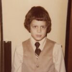 Johnny Knoxville Instagram - So my son and youngest daughter both sent me this video which was making the rounds on #TikTok. Don’t know who is responsible for it but bravo. The best part is they included some of my worst boyhood hairstyles but haven’t even seen this one! Swipe right to see what may be my worst childhood haircut. You’re welcome!
