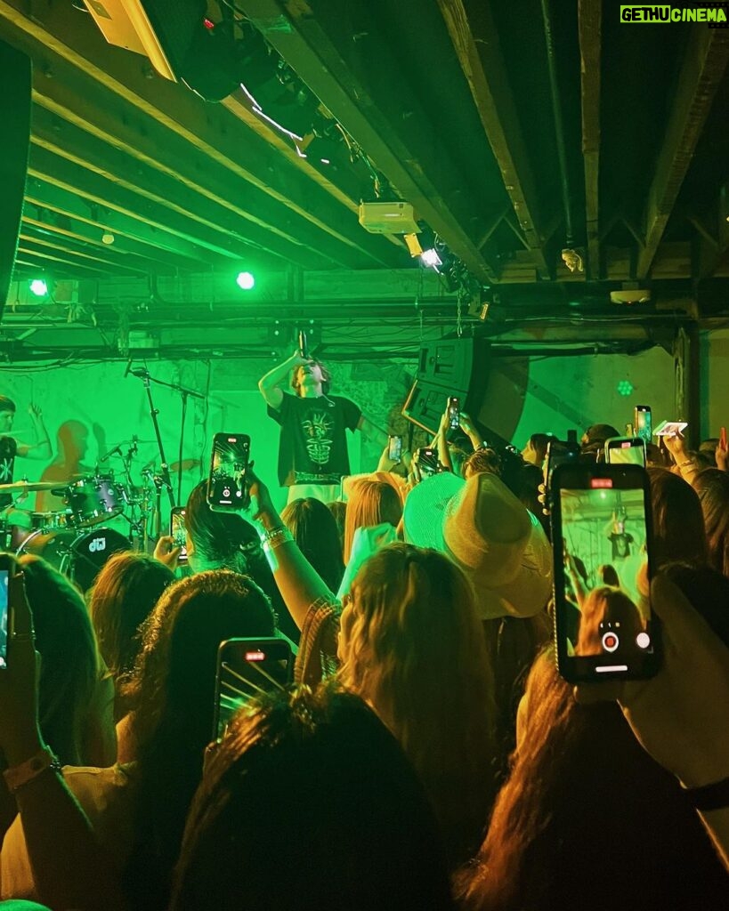 Johnny Orlando Instagram - Phoenix, Houston, Austin <3 thank you for 3 amazing shows🦋mtl next !!! Austin, Texas