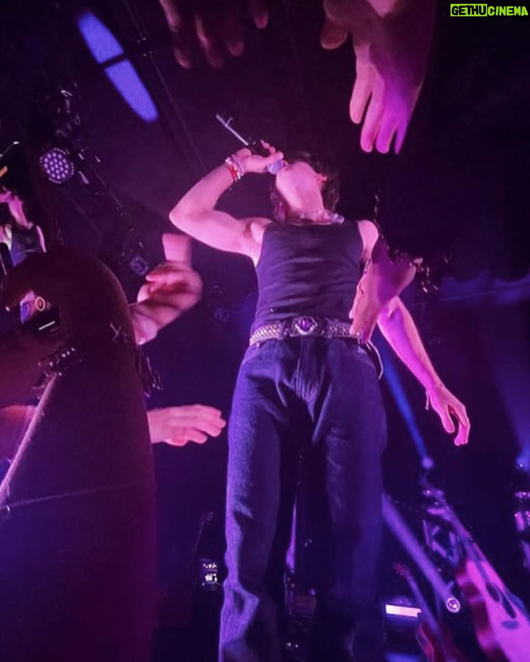 Johnny Orlando Instagram - Phoenix, Houston, Austin <3 thank you for 3 amazing shows🦋mtl next !!! Austin, Texas