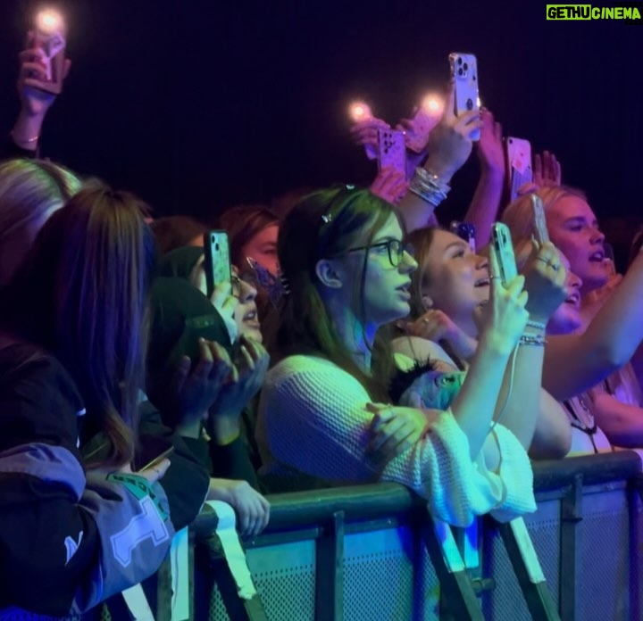 Johnny Orlando Instagram - Amsterdam, London, Dublin 🦋 thank you for 3 incredible nights London, United Kingdom