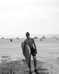 Johnny Suh Instagram - find a beach house and we chillin’ and go surfin’ in the waves