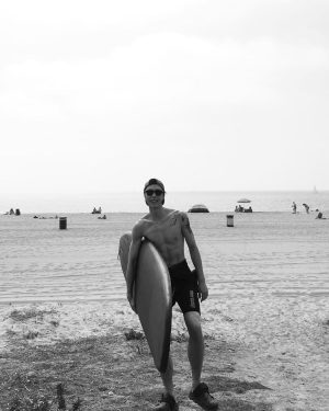 Johnny Suh Instagram - find a beach house and we chillin’ and go surfin’ in the waves