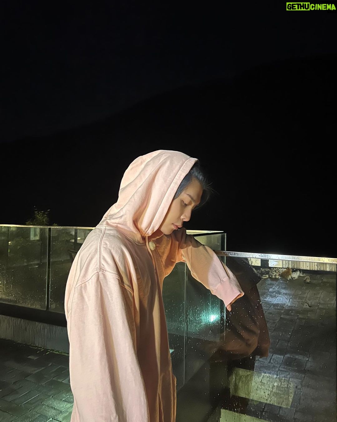 Johnny Suh Instagram - a hoodie in 💕 #capsulebyNCT127 @capsulebyNCT127 @represent nct127.shop