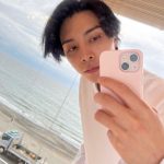 Johnny Suh Instagram - 🏄‍♀️