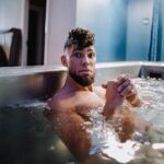 Johnny Walker Instagram - Top 10 UFC fighter @johnnywalker in Recovery mode: Where champions are really made. 🧊🔥#ComebackStronger 🐂 🇧🇷 🇮🇪