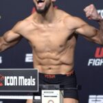 Johnny Walker Instagram - NO PESO! 205.5 pounds (93.2 kg) 🔥 #ufcvegas UFC APEX