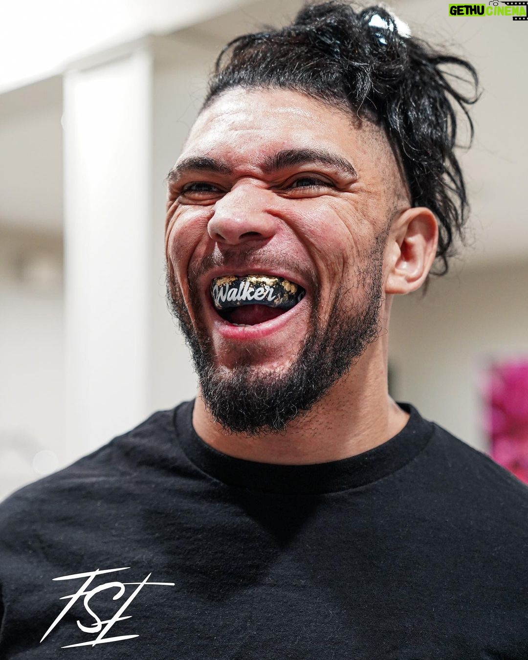 Johnny Walker - 21.6K Likes - Crazy 24K gold mouthguard for @johnnywalker
@mouthguardshop
@johnnywalker
@mouthguardshop
#fse #fsent #boxing #vegas #photography #photographer #ufc #ufc300