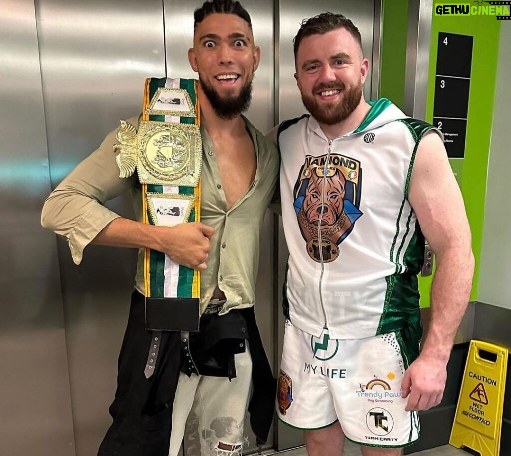 Johnny Walker Instagram - A friendship forged in violence🩸 Fight day is here. It’s go time for my Brazilian brother @johnnywalker 🇧🇷⚔🇮🇪 Las Vegas, Nevada
