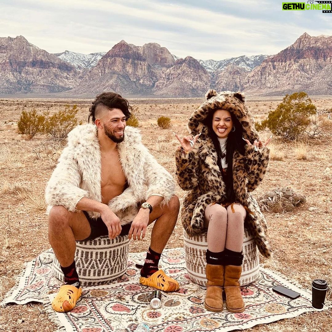 Johnny Walker - 105.3K Likes - What are we doing in the desert? Wrong answers only 👇🏼 @ninamariedaniele
#ufc #sbg #sbgireland #ufc #mma #bjj #fight #fighter #Irish #ufcireland #mmafighter #newyork #octagon #johnnywalker #johnnywalkerufc #mixedmartialarts