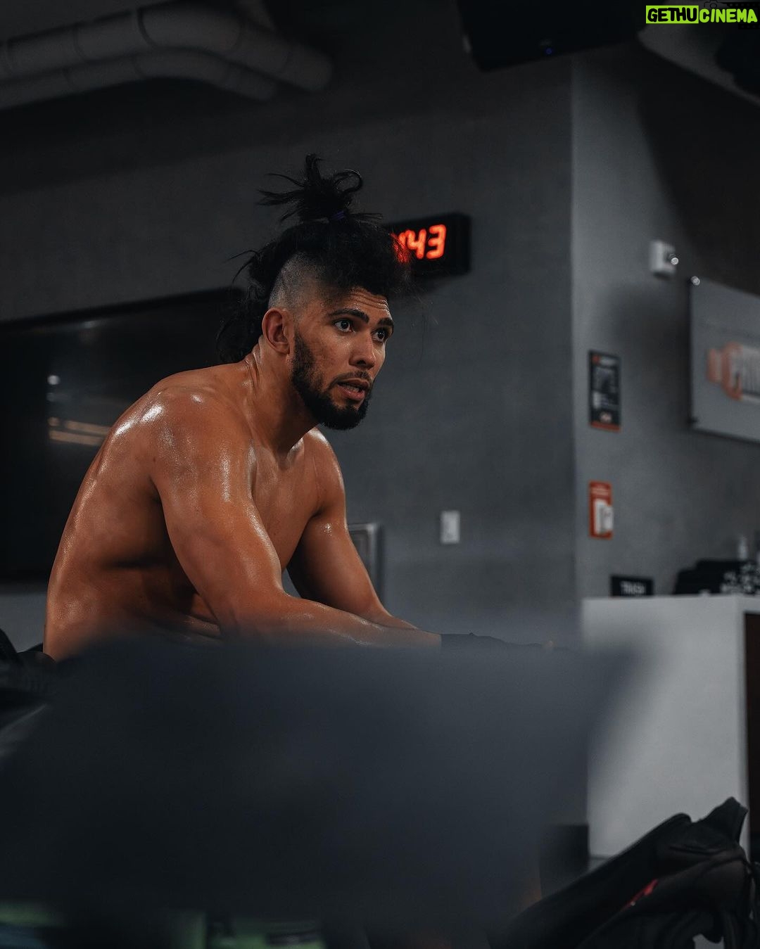Johnny Walker Instagram - Three days π€ @monsterenergy @ufc @platincasino.br @paradigmsports @sbgireland @coach_kavanagh @motion.masters #ufc #sbg #sbgireland #ufc #mma #bjj #fight #fighter #Irish #ufcireland #mmafighter #newyork #octagon #johnnywalker #johnnywalkerufc #mixedmartialarts UFC Performance Institute