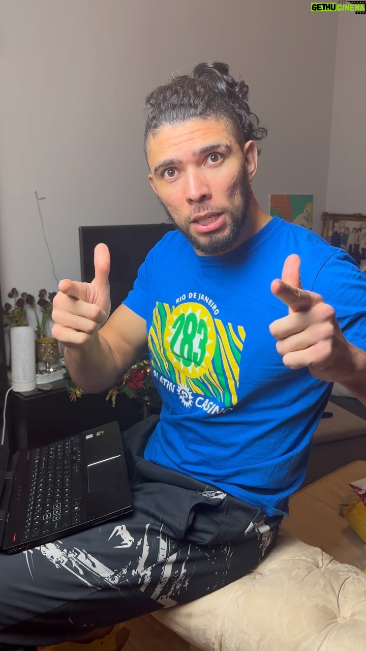 Johnny Walker Instagram - Quem aí está sentindo a sorte do seu lado? Na dúvida, faça como eu e aposte nos dois times que estão na final do Mundial de Clubes! Aposte no Platincasino e que vença o melhor. Boa partida, galera!