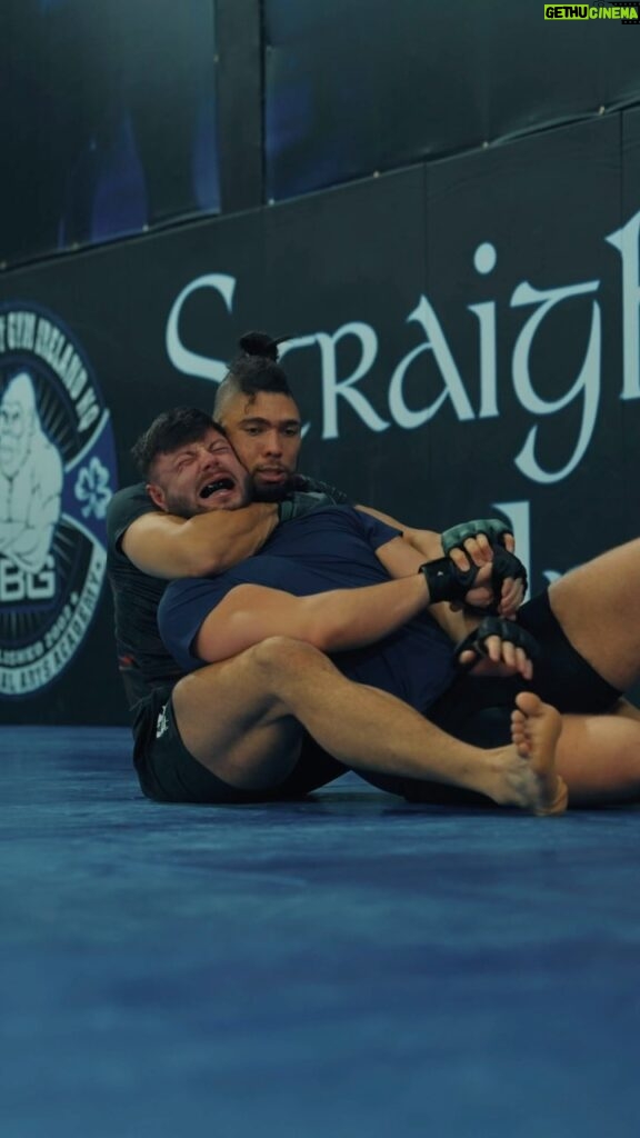 Johnny Walker Instagram - Johnny is 4 weeks out from stepping back into the octagon at the UFC APEX in Las Vegas! Johnny está a 4 semanas de voltar ao octógono no UFC APEX em Las Vegas! Athlete - @johnnywalker @ufc @abspowerlifting @monsterenergy @coach_kavanagh @sbgireland #ufc #sbg #sbgireland #ufc #mma #bjj #fight #fighter #Irish #ufcireland #mmafighter #newyork #octagon #johnnywalker #johnnywalkerufc #mixedmartialarts SBG HQ