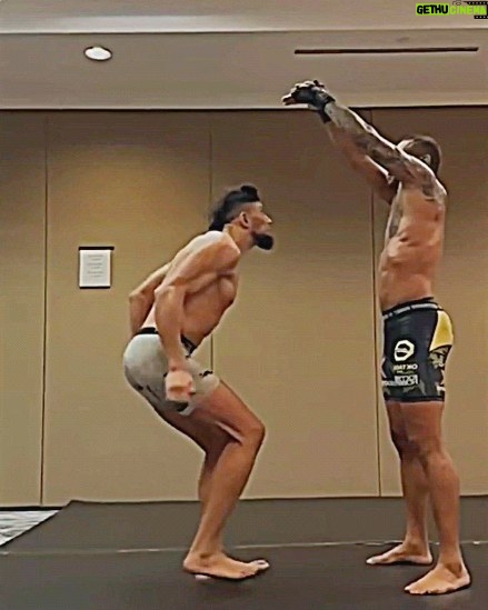 Johnny Walker Instagram - Very Close 🤫 #johnnywalker #johnnywalkerufc #mma #edit #flyknee #magomedankalaev #hard #phonk #close #veryclose #ufc #ufcbrasil #ufceurope #4k #fyp #viral