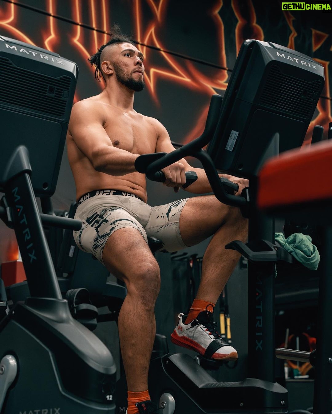 Johnny Walker Instagram - Few shots from Johnny training yesterday 😤 Athlete - @johnnywalker @sbgireland @the_dragons_lair @abspowerlifting @celtic_warrior_gym_ #ufc #sbg #sbgireland #ufc #mma #bjj #fight #fighter #Irish #ufcireland #mmafighter #newyork #octagon #johnnywalker #johnnywalkerufc #mixedmartialarts