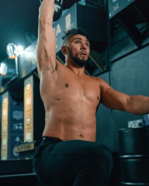 Johnny Walker Instagram - S&C in full swing as Johnny gets ready for UFC 297

S&C a todo vapor enquanto Johnny se prepara para o UFC 297

Athlete - @johnnywalker 

@ufc @abspowerlifting @monsterenergy 

#ufc #sbg #sbgireland #ufc #mma #bjj #fight #fighter #Irish #ufcireland #mmafighter #newyork #octagon #johnnywalker #johnnywalkerufc #mixedmartialarts