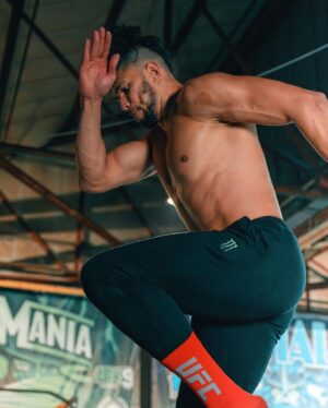 Johnny Walker Instagram - S&C in full swing as Johnny gets ready for UFC 297

S&C a todo vapor enquanto Johnny se prepara para o UFC 297

Athlete - @johnnywalker 

@ufc @abspowerlifting @monsterenergy 

#ufc #sbg #sbgireland #ufc #mma #bjj #fight #fighter #Irish #ufcireland #mmafighter #newyork #octagon #johnnywalker #johnnywalkerufc #mixedmartialarts
