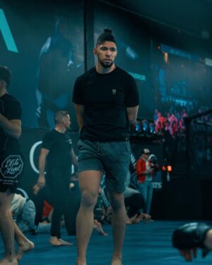 Johnny Walker Instagram - Johnny preparing for January 2024 😤

Johnny se preparando para janeiro de 2024 😤

Athlete - @johnnywalker 

@ufc @sbgireland @monsterenergy 

#ufc #sbg #sbgireland #ufc #mma #bjj #fight #fighter #Irish #ufcireland #mmafighter #newyork #octagon #johnnywalker #johnnywalkerufc #mixedmartialarts