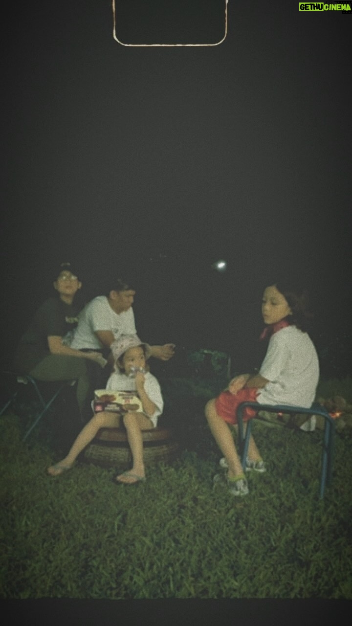 Jolina Magdangal Instagram - Good (super cold) night everyone.🏕️