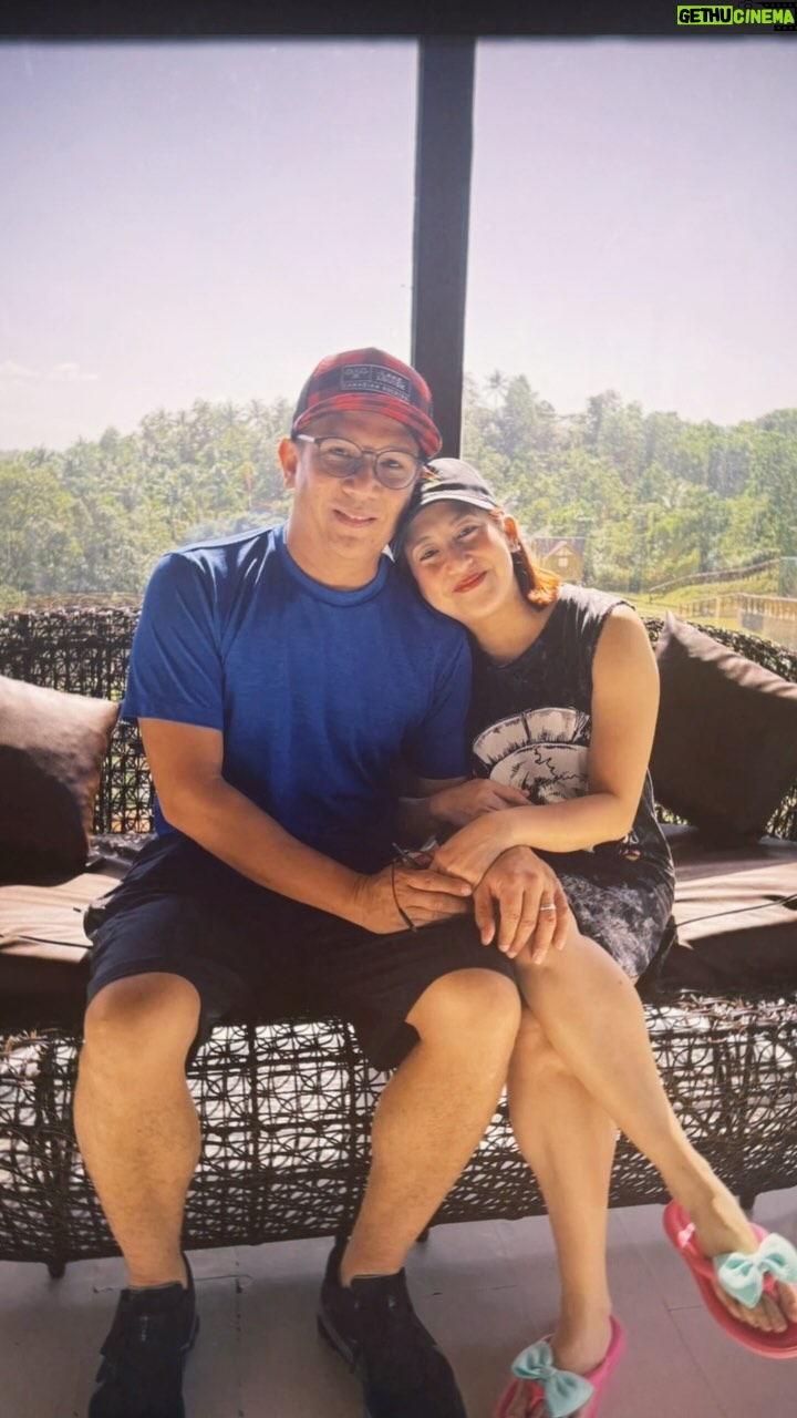 Jolina Magdangal Instagram - Grateful to do this again with my favorite group. Nitong nakaraang mga buwan, naging busy with the reunion concert ang asawa ko at ako naman medyo nahirapan emotionally sa pag adjust sa nangyari sakin nung buong december and rollercoaster ang feeling nitong first 2 months of the year adjusting naman to really know the people around me kung sino ang totoo o hindi. But whatever it was, sa gabi tuwing nagdadasal ako.. wala ako ibang nasasabi kundi “Maraming salamat Panginoon at ibinigay mo si Mark, Pele, at Vika sakin, wala na akong mahihiling pa.” Pasensya na at napashare lang ng aking pagiging senti.♥️ Share ko na din.. this song “Photograph” by Cody Fry.. my song for my family. Everytime ko pinapakinggan ito lalo na ang mga letra nito.. di ko mapigilan maluha. Itong ito talaga ang feeling ko para sa kanila kasi important sakin ang core memory at ninanamnam ko talaga ang oras at bondings namin. At literal na mahilig talaga ako sa pag ipon ng pictures (hard copies the most). At namana ko yun kay Daddy Jun. At itong song na ito din ang song nila sa 50th wedding anniversary video nila. Yun lang.. thank you at hanggang dito umabot kayo sa pagbasa.. sige nga pa comment ng “♥️♥️♥️” 😊 #PeleSerye #TeleVika #TeamEscueta #family #love #time #corememory