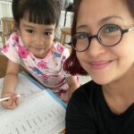 Jolina Magdangal Instagram - Ang estudyante ko na Mabait naman.😂 buti rin talaga maganda pilik mata ko para ok na ok parin kagit mag picture. Hahaha! #TeleVika #lashes