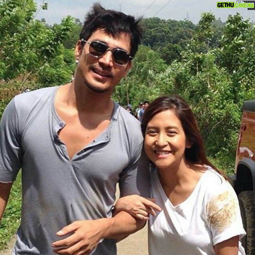 Jolina Magdangal Instagram - Tito P!!!!!! Happy happy happy birthday!!!! Habol ako sa pagbati.ππππ₯³π Ang nga picture na ito ay yung hindi natuloy na teleserye namin nung 2015. Papa P, always know that everytime i see you at nakakapagkulitan tayo, nahahappy ako kasi di ka parin nagbabago mula nung makilala kita noong taon naβ¦ β¦ ay sabi mo nga pala wag na sabihin yung matagal nang year.π Ps, yung pinaka huling picture, hindi naman ako kilig dun.. sus! Walang walang bahid ng kilig.π