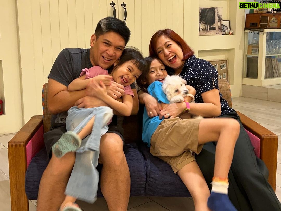 Jolina Magdangal Instagram - Ang ligaya sa aming puso ay higit pa sa ngiti na meron kami sa mga litratong ito. Itong huling buwan ng 2023, ipinakita at ipinaramdam sa amin ng Panginoon na ang blessing na matatanggap namin ay magbibigay sa amin ng mas malalim na kahulugan ng pagmamahal at oras na kami ay magkasama at naaakap ang isat isa palagi. At ngayong 2024, excited kami sa mga goals na gusto namin matupad. Happy New Year sa lahat!!!!!!!🎆🎇
