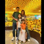 Jolina Magdangal Instagram – Sinorpresa namin ang mga bata ng pasyal na may kasamang art.🎨🖼️

#PeleSerye #TeleVika